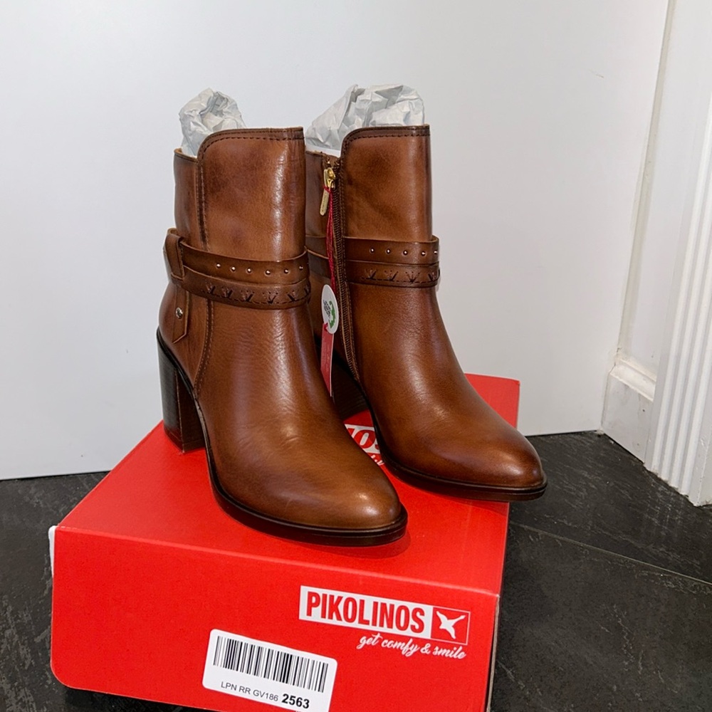 Pikolinos Brown Leather Boots